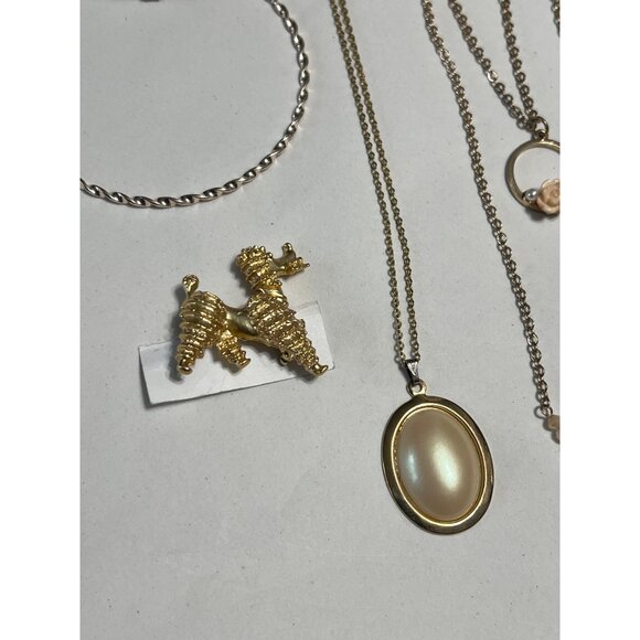 Gold-Tone Mixed Jewelry Bundle W/ Necklaces Bracelets Earrings & Brooch - Picture 2 of 9